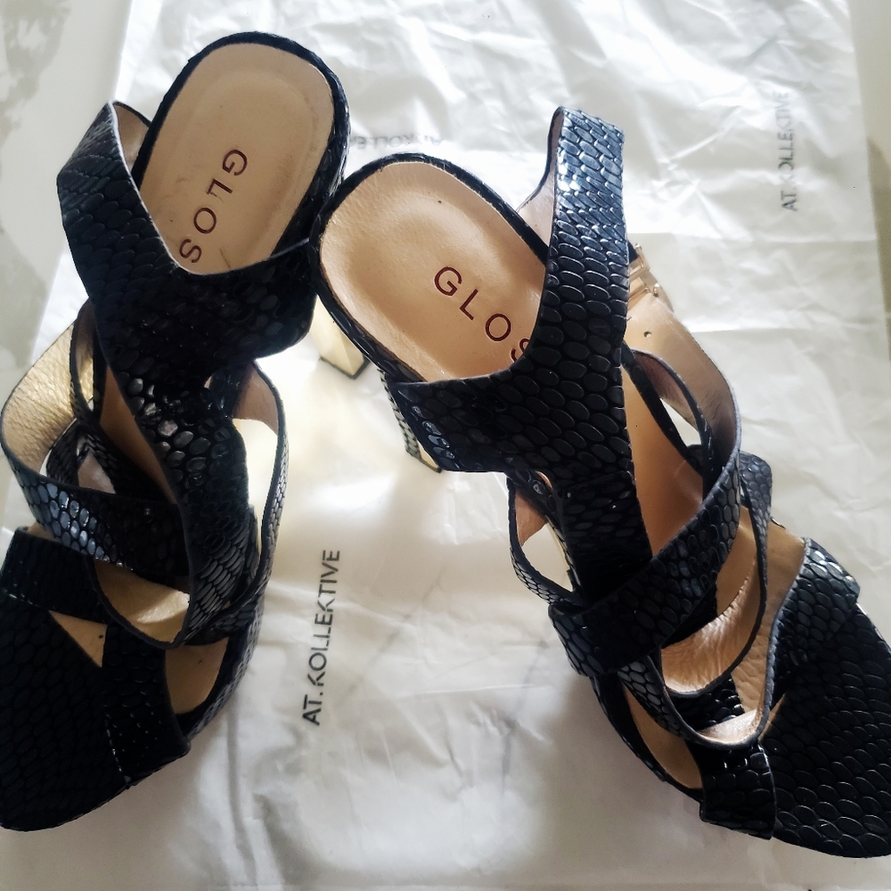 Woman sexy pumps